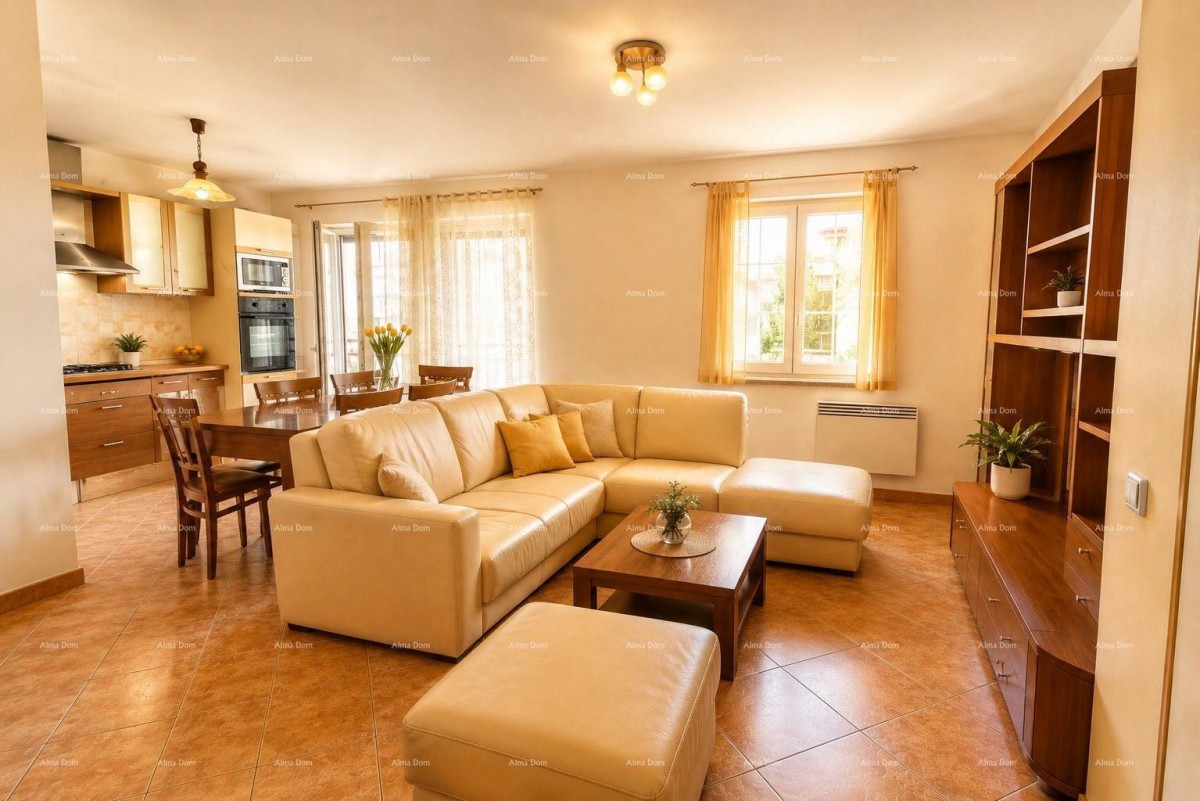 СТАН В РОВИНЬ – 76 м², 2 ГАРАЖА 1