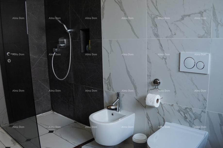 Ровинь, продаётся квартира 120 м² в доме, 100 м от моря 7