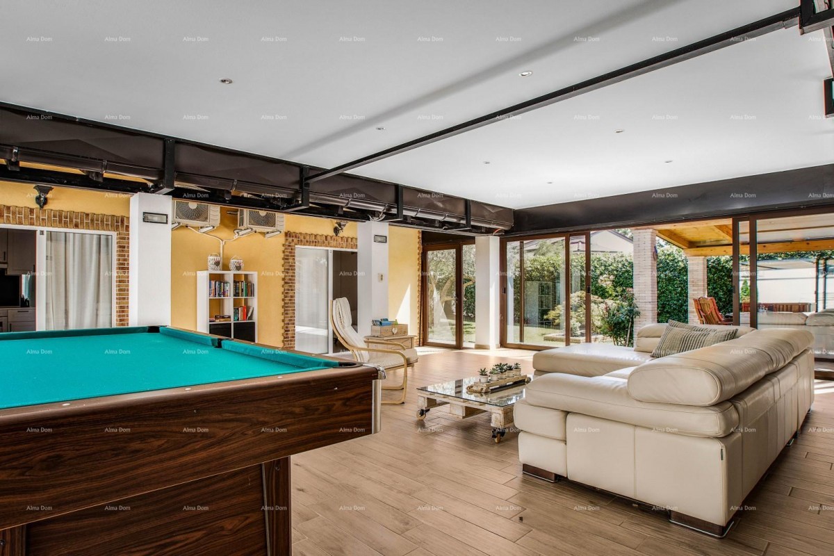 Prodamo dve povezani hiši v Pomeru 10