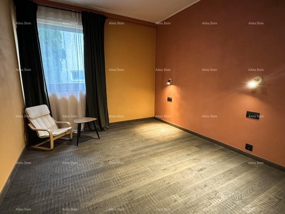 Ровинь, продаётся квартира 120 м² в доме, 100 м от моря 9