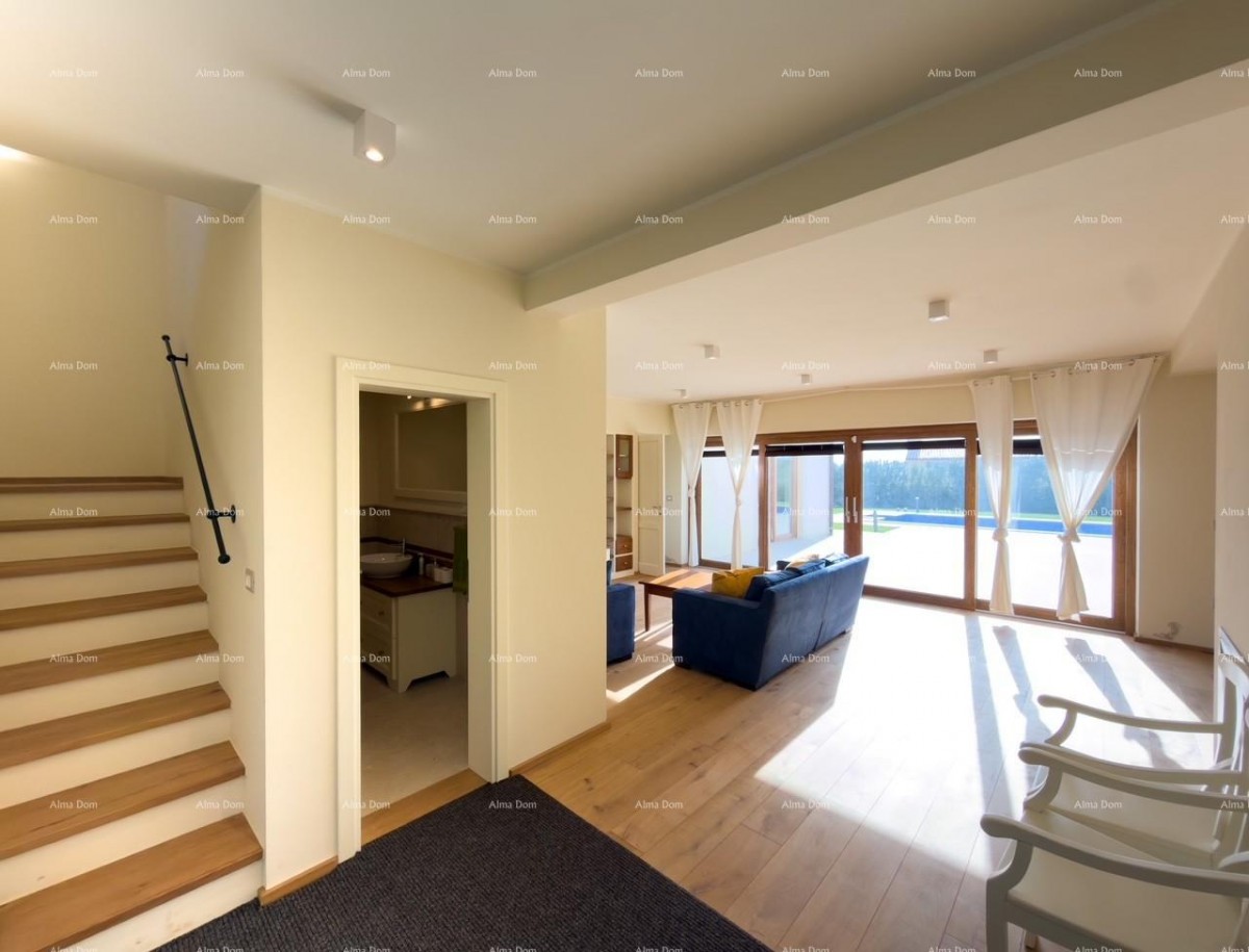 Vendiamo una villa con vista sui Brioni! 4