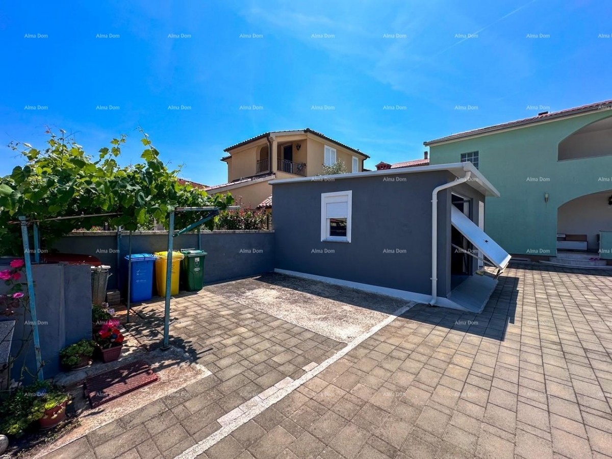 Vendiamo una casa con due appartamenti a Valbandon. 42