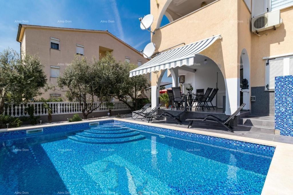 Medulin, apartment with pool. 1