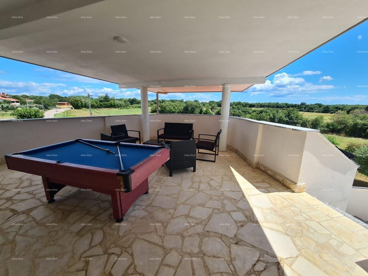 Na prodaju hiša s bazenom – Valtura 18