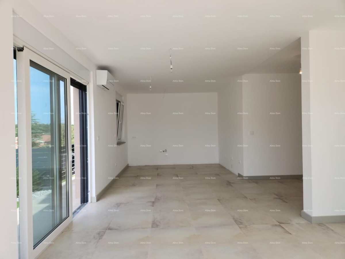 Современный оазис с бассейном и собственным садом в Банйолах 12