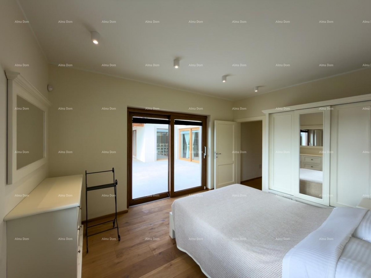 Vendiamo una villa con vista sui Brioni! 35