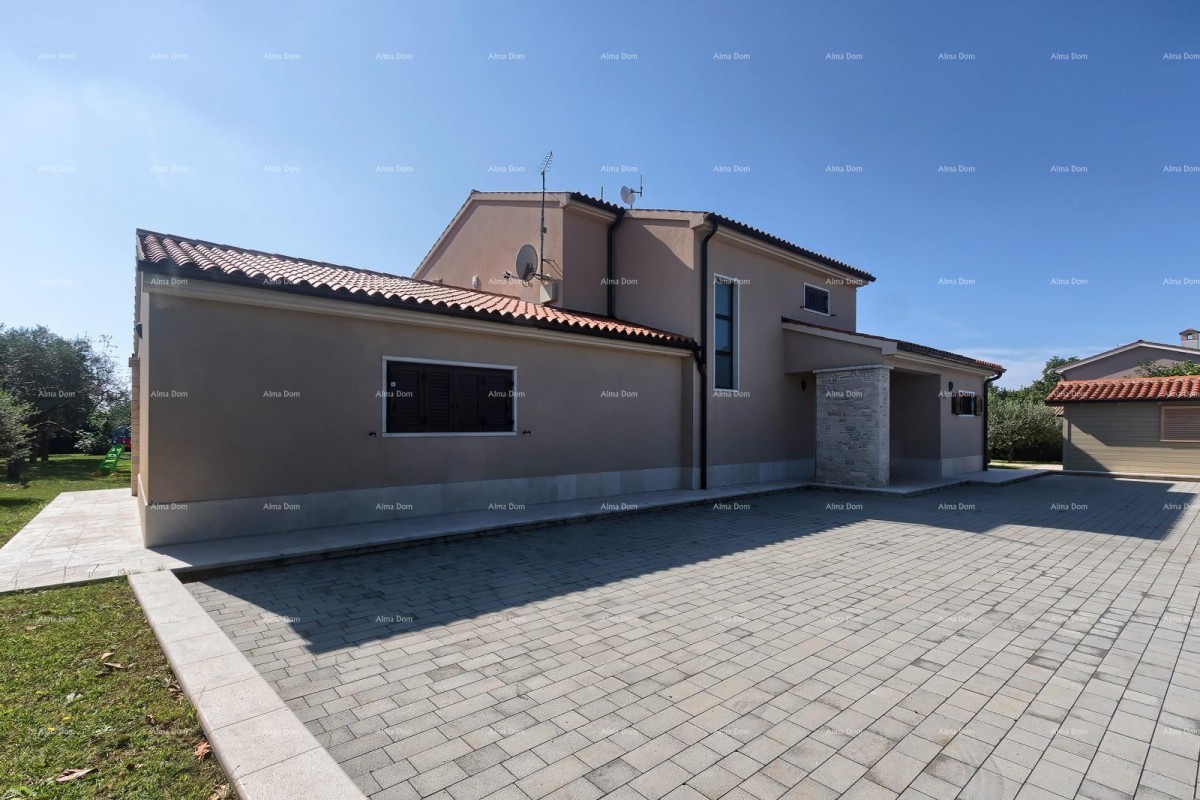 Lepa hiša  z bazenom 5