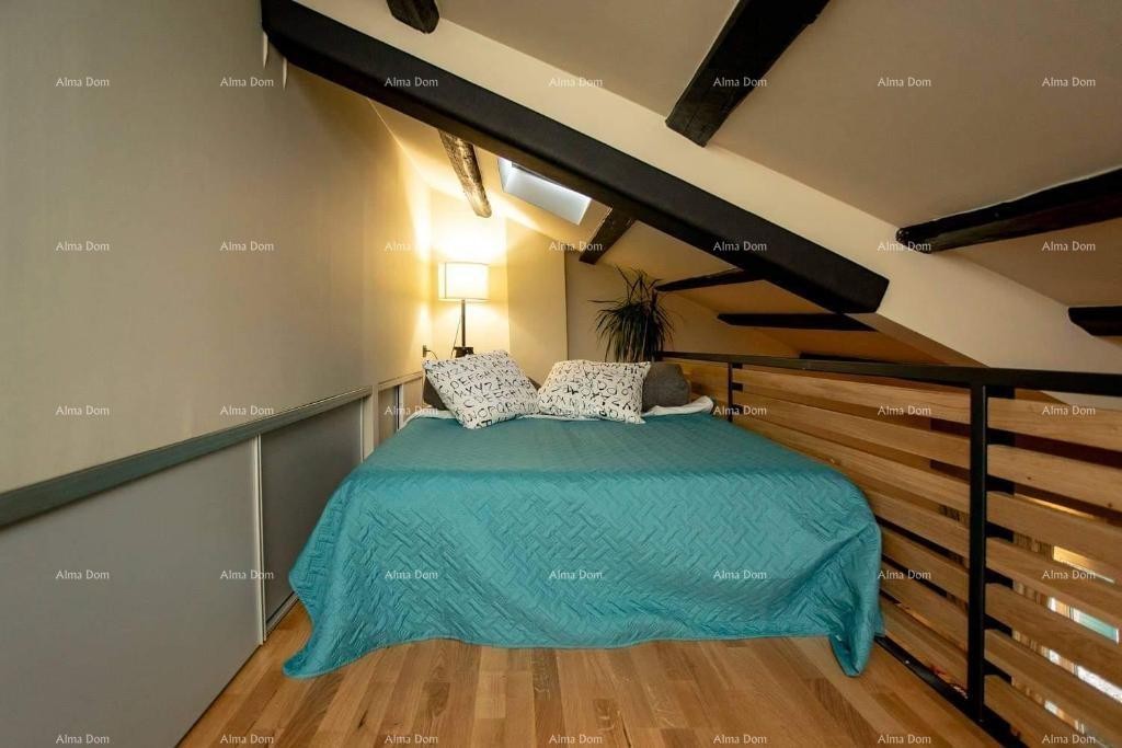 Prodaja - Elegantno urejen dvoetažni stan v stari jedrišču mesta, Rovinj! 16