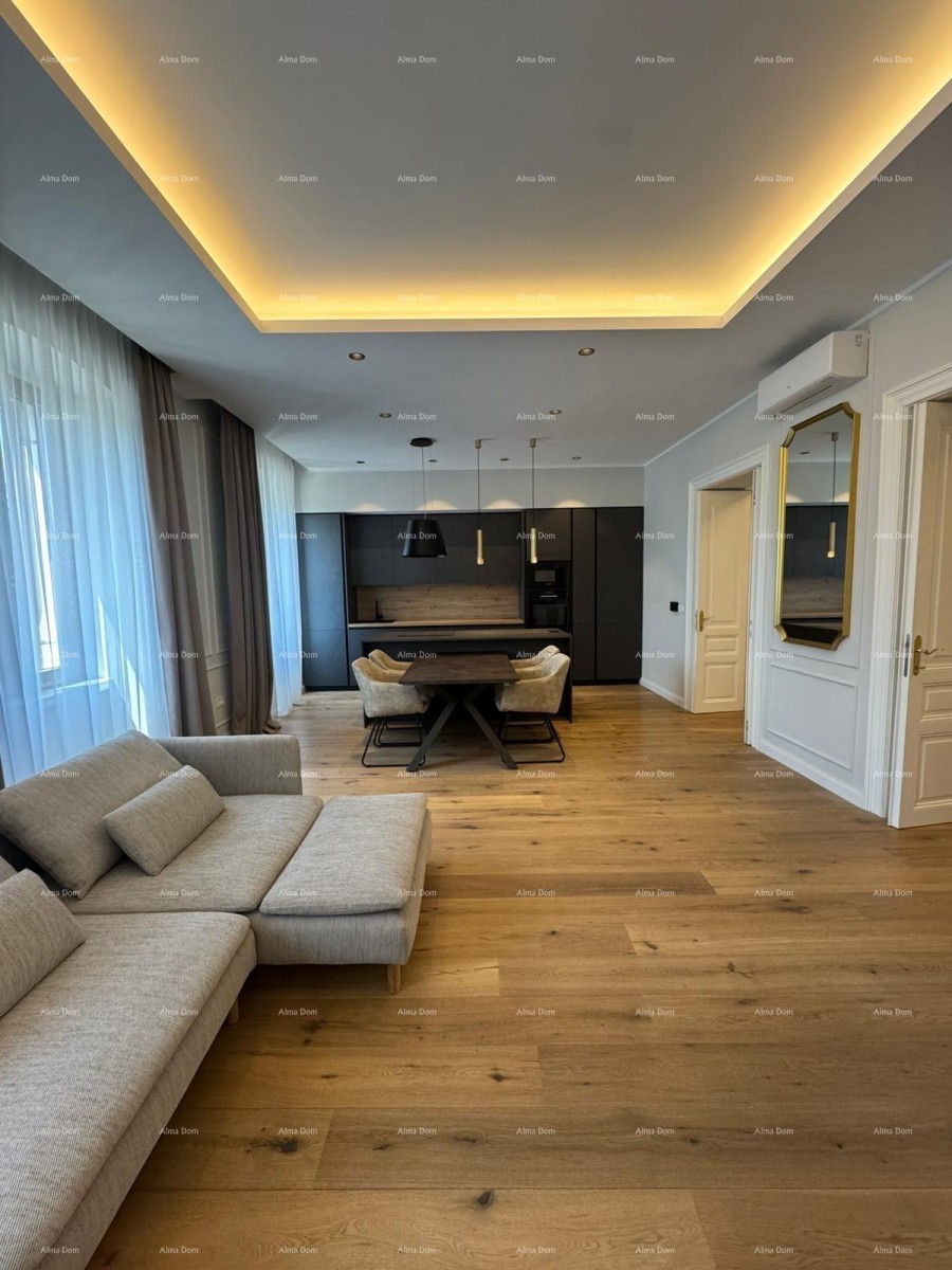 Vendita - appartamento di lusso ristrutturato nel centro di Pola! 10