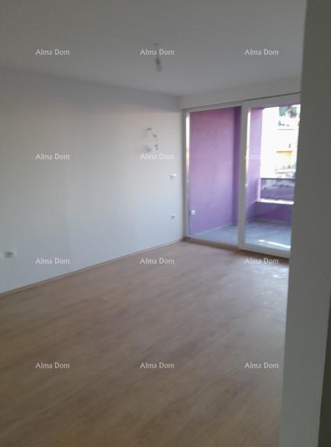 Top lokacija! Prodaja stana s garažnim parkirnim mjestom u neposrednoj blizini centra grada, Pula! 4