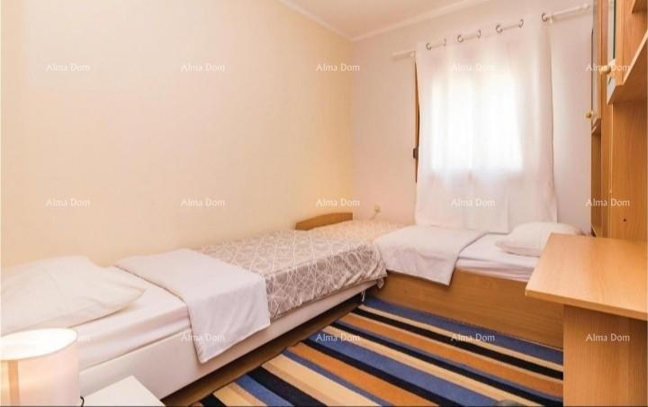 Приземный дом с бассейном в спокойном месте, Пула 20