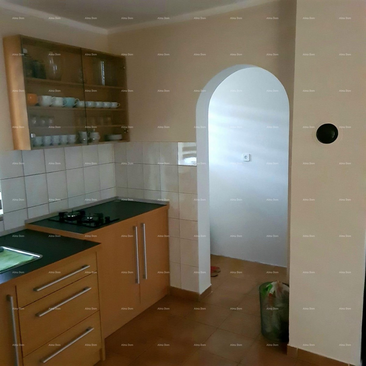 Prodamo samostojno hišo, Marčana 23