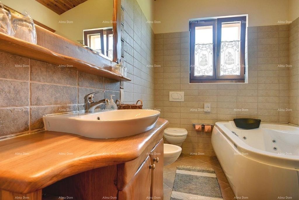 Prodaje se prekrasna vila sa bazenom u blizini Pazina 36