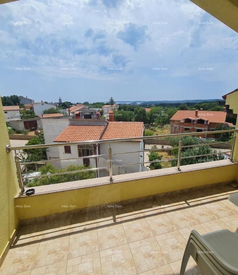 Prodaja velikega, lepo urejenega in popolnoma opremljenega apartmaja, s pogledom na morje, Ližnjan! 3