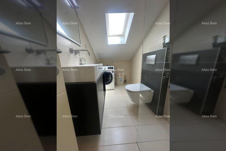 Poreč – Spacious penthouse with a large terrace and sea view 17