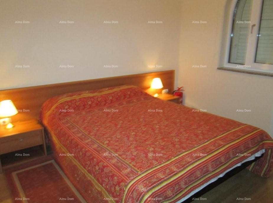 House with 5 apartments for sale with sea view, Premantura 3