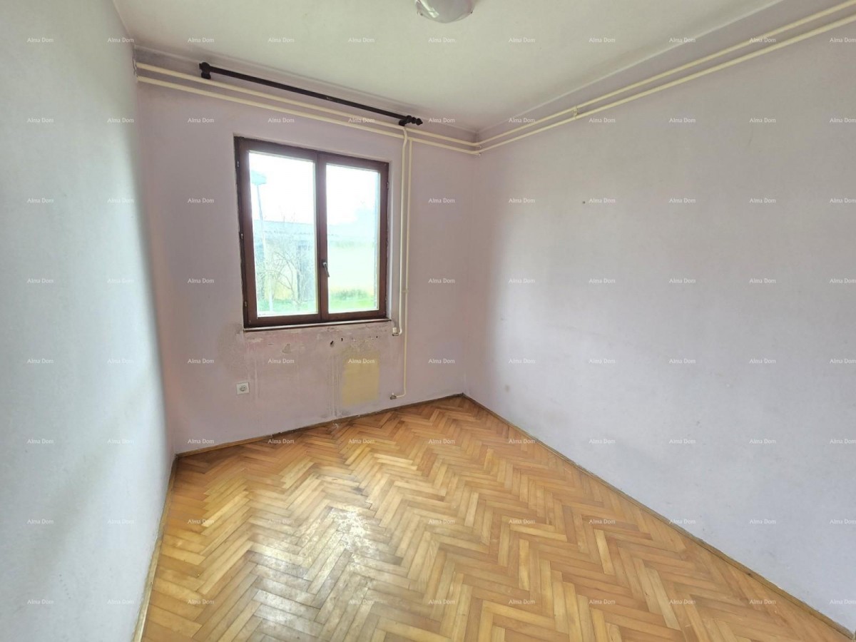 Prostrana hiša blizu Pule! Dva stanovanja - 2500 m² zemljišča! 8