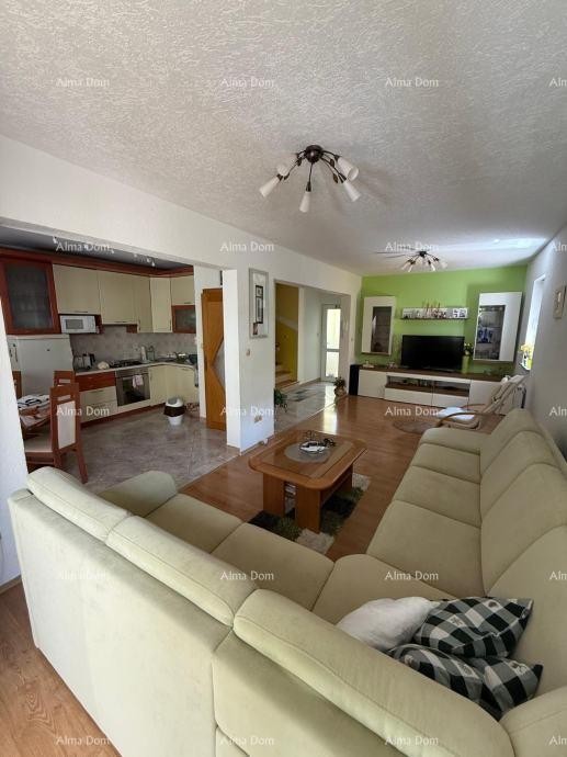 Na prodajo dvojna hiša v Poreču, 2 km od morja 3