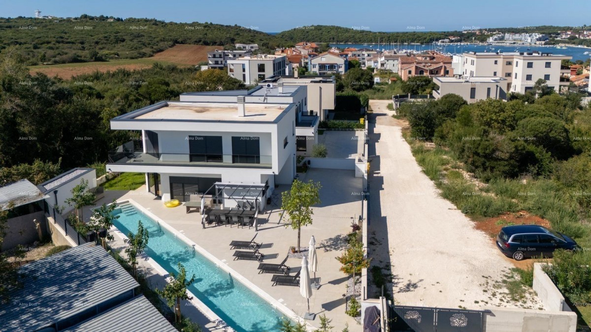 Sale - newly built, modern, and exclusive villa with a pool, Volme, Pula! 3