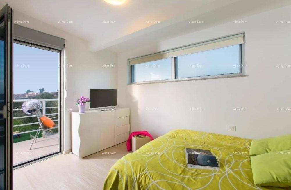 VODNJAN – Moderna vila s bazenom, pogledom na Brijune i prostranom okućnicom! 15