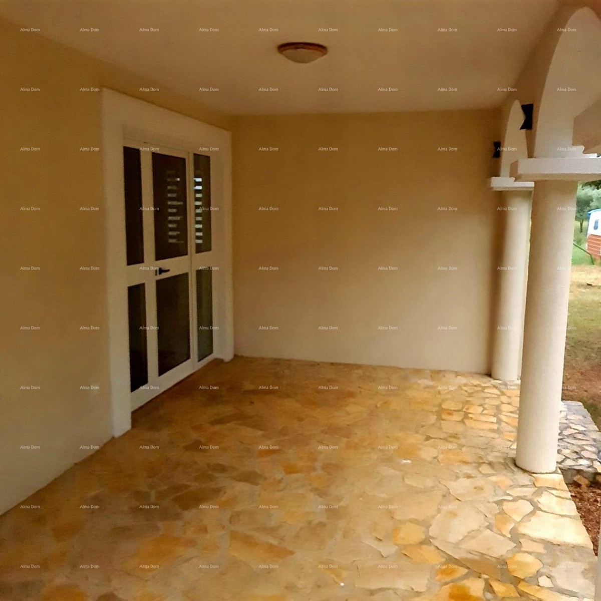 Prodamo samostojno hišo, Marčana 14