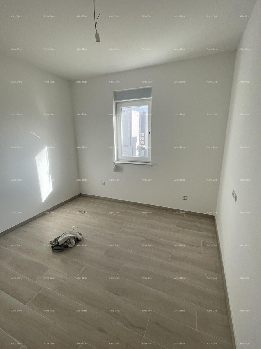 Prodaja hiše s tremi stanovi v Medulinu 18