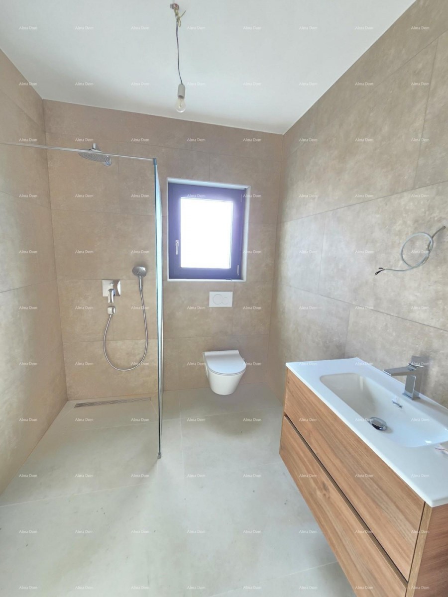 Two-bedroom apartment with a garden near the sea. MEDULIN. 8