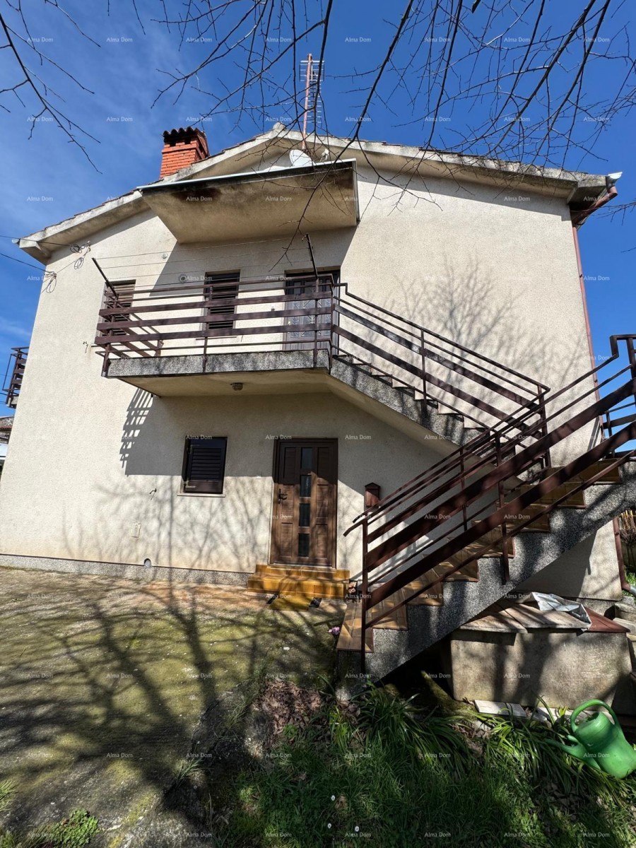 Дом в центре Марчане с 2 квартирами, погребом и мастерской 1