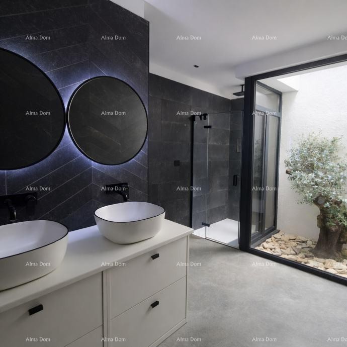 For sale: single-story house in a quiet part of Labin. 11