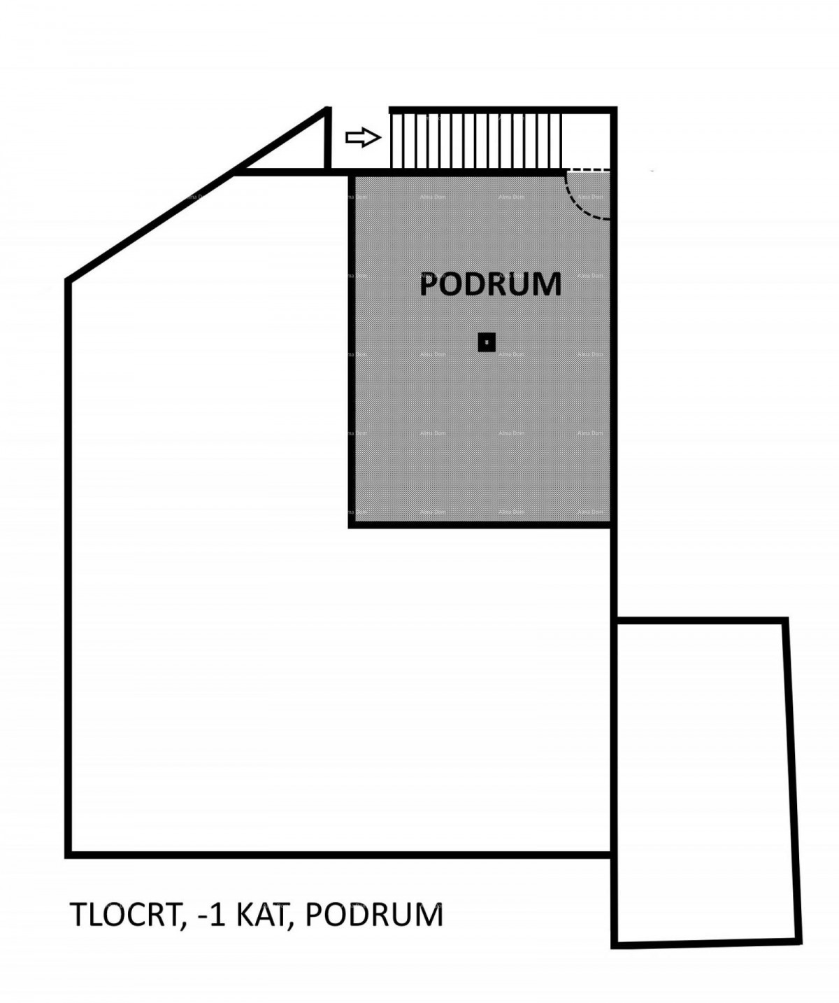 Casa con grande potenziale di investimento – Pola 19