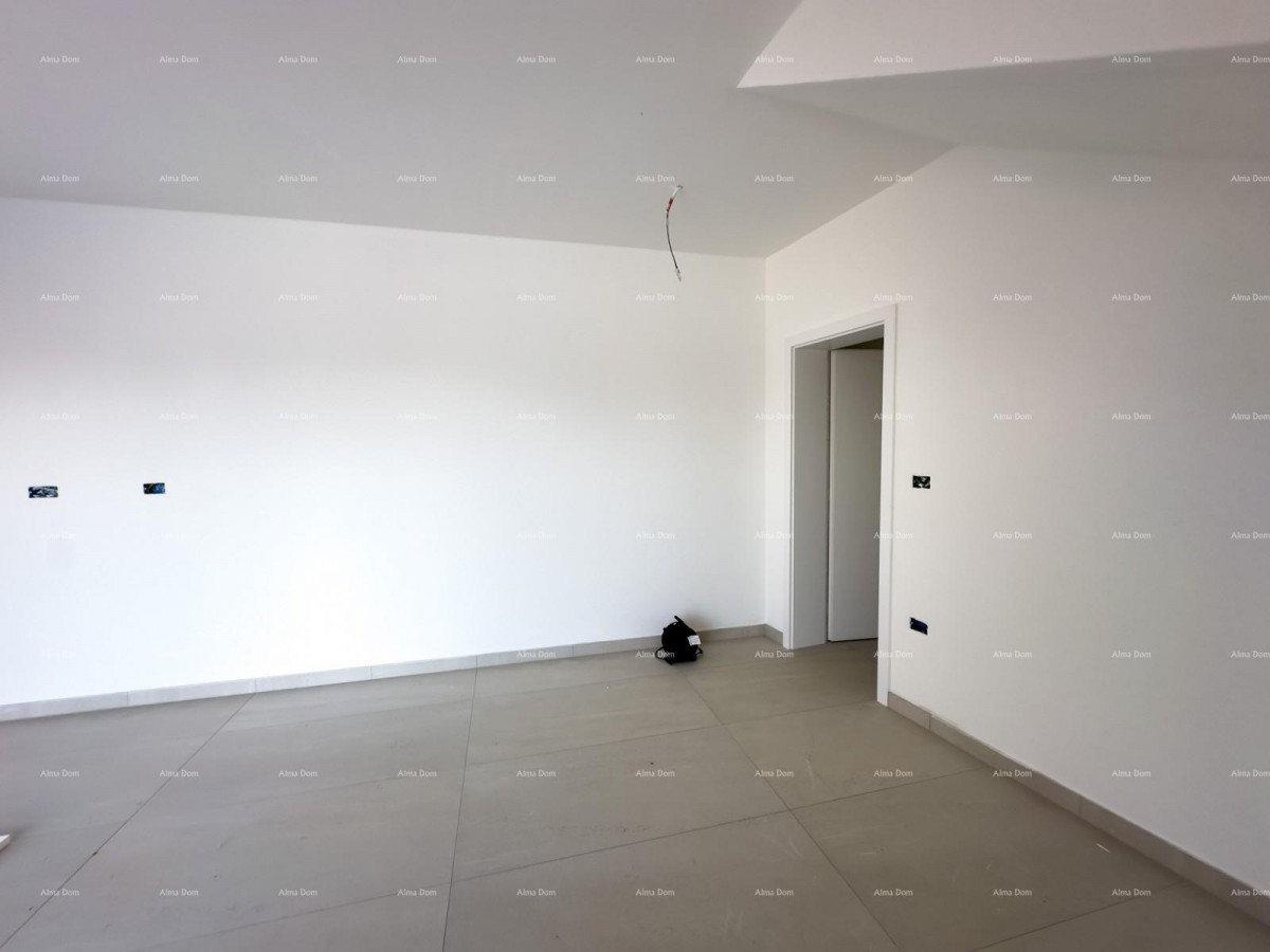 1 km do centra Medulina. Prodaja nove hiše s bazenom na odlični lokaciji, blizu morja! 9