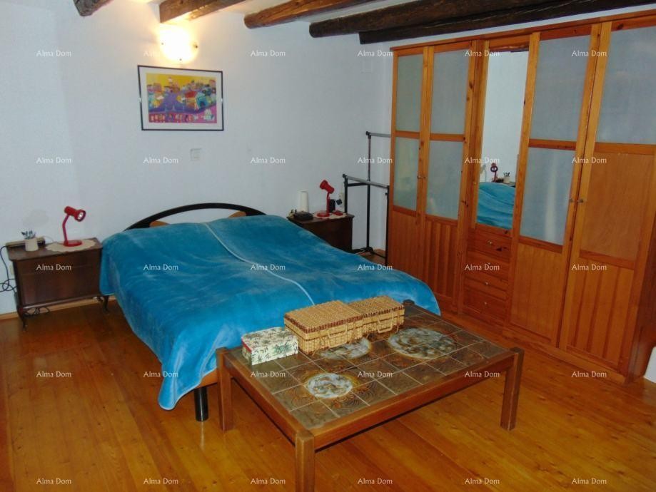 Casa spaziosa a Marčana con tre piani e giardino in vendita. 6