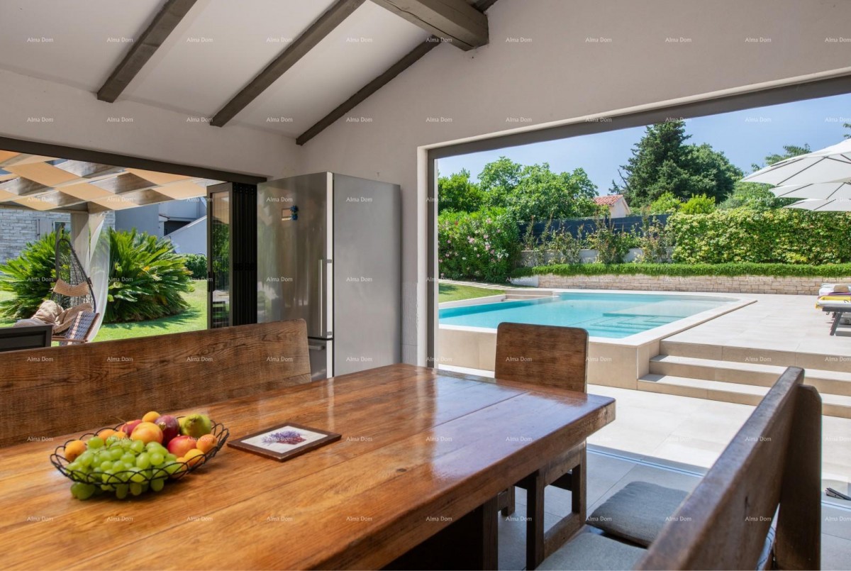 Sale - luxury villa with a pool and additional building, on a spacious property, Ližnjan! 17