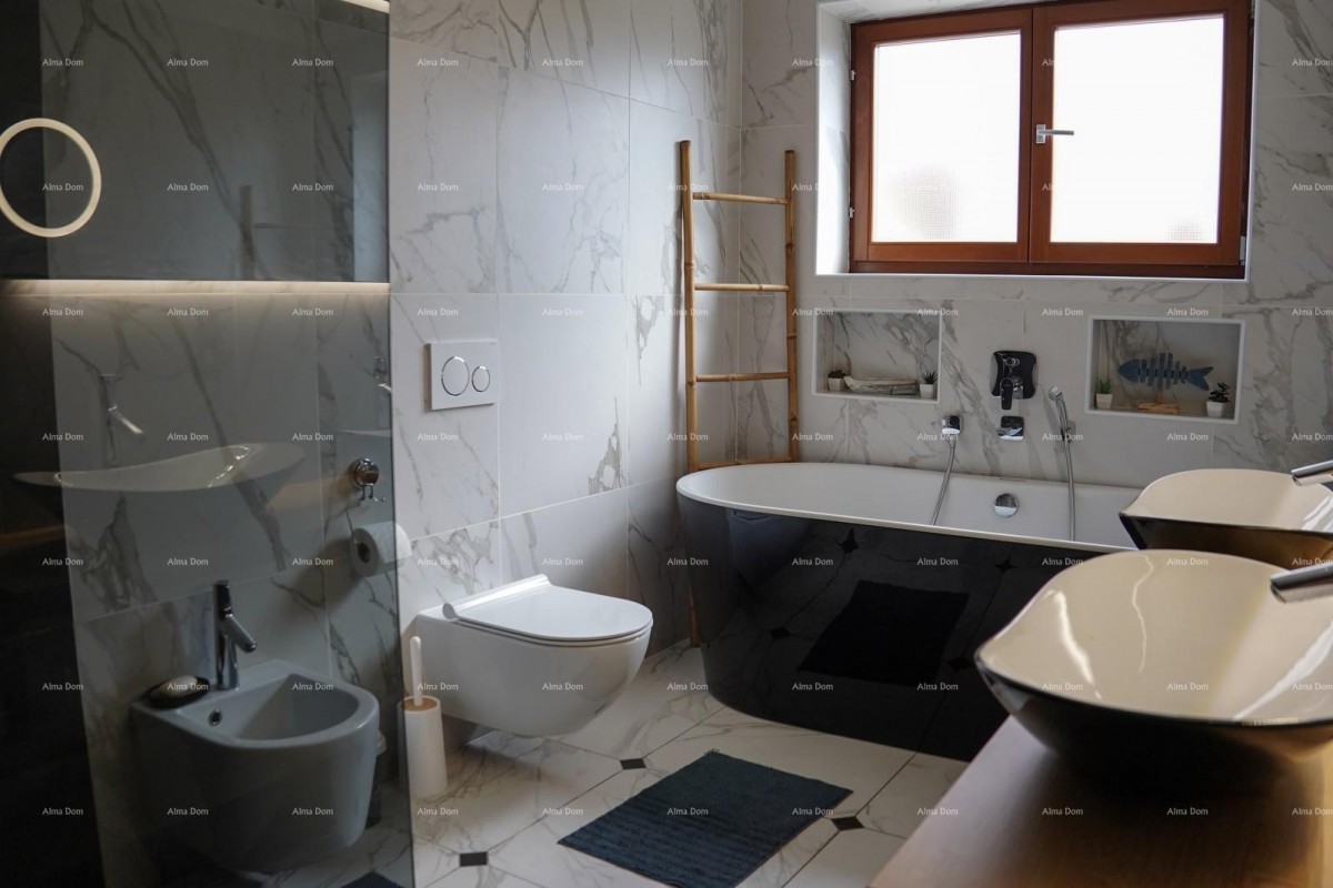 Rovinj. Apartment on the first floor of the house 8