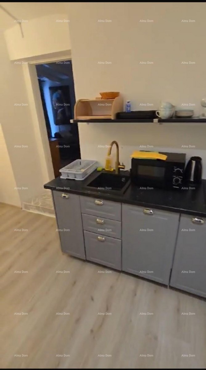 In vendita appartamento 83 m² – Pula, centro 3