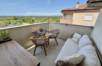 PEROJ – Moderni stan s pogledom na more — samo 800 m do plaže