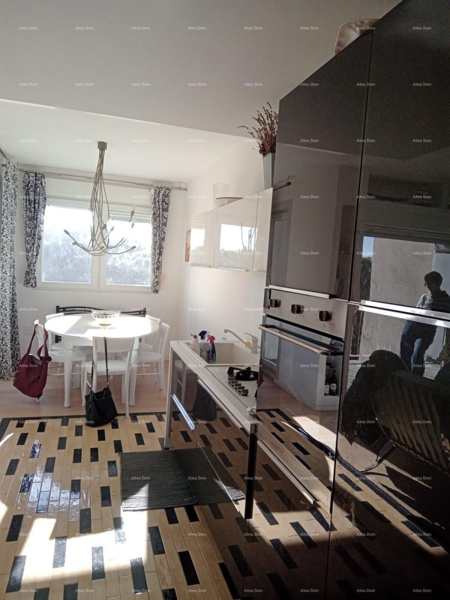 Vendita - appartamento con vista mare - a due minuti dalla passeggiata Lungomare, Pola! 3