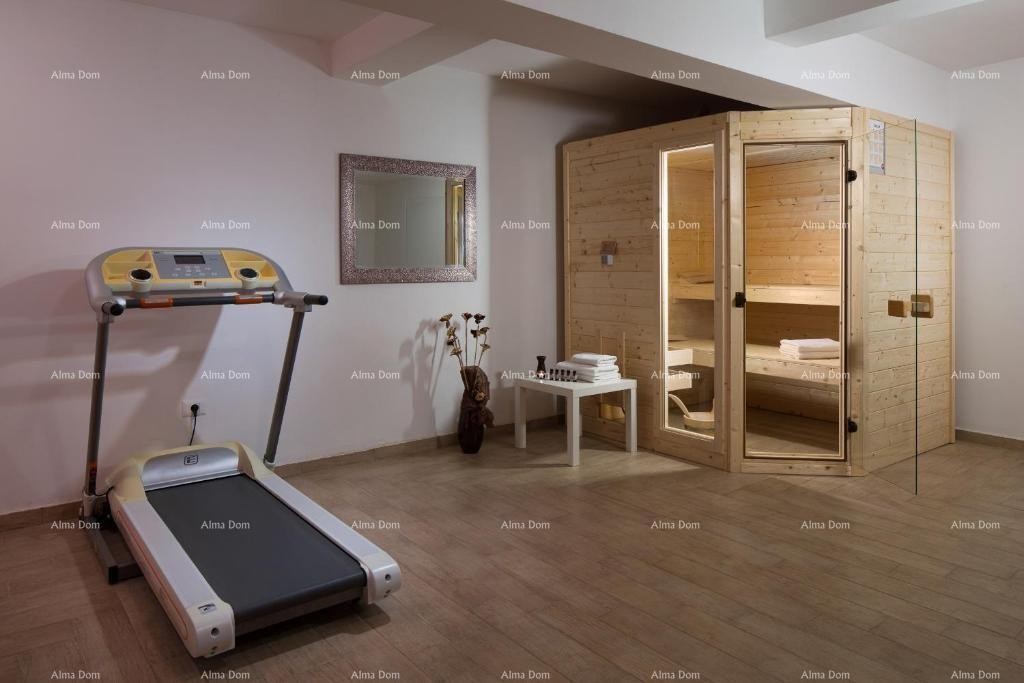 A villa with a swimming pool for sale, near Labin 17