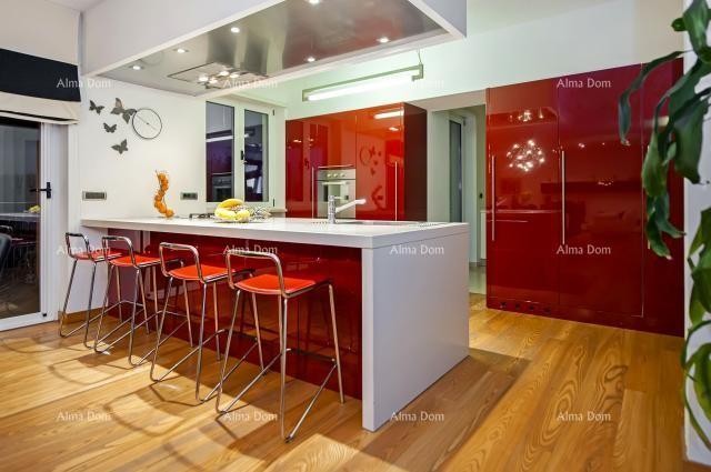 Rovinj, Splendida villa con piscina 10