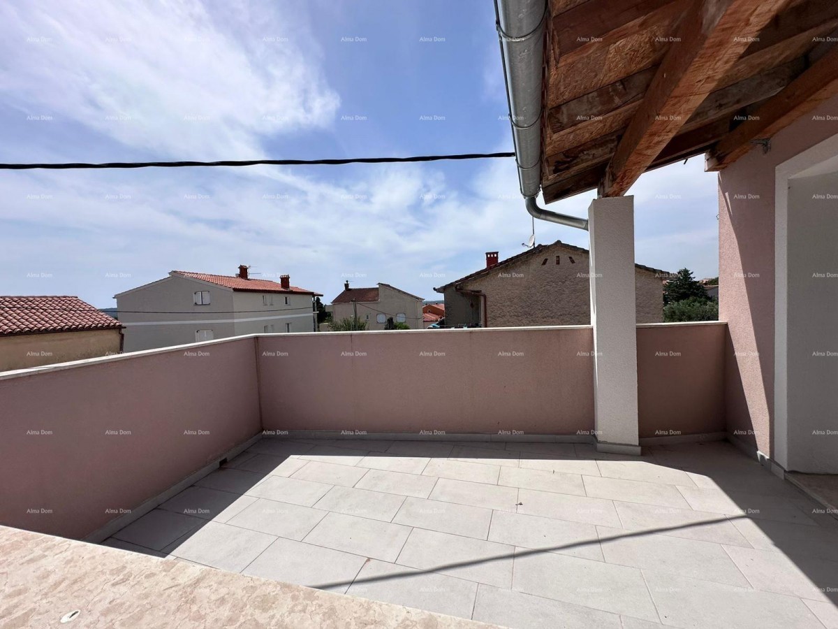 Продается фантастический дом с тремя квартирами в Медулине! 12