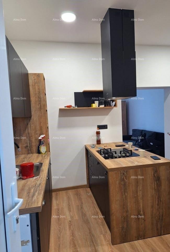 Moderno arredato appartamento con vista mare – Pula, Stoja 3