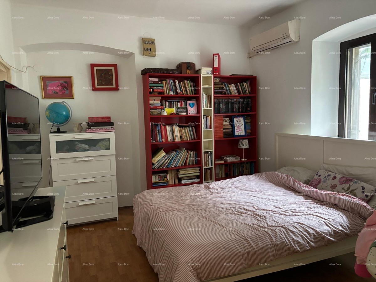 PULA - house in a great location (2 separate spaces) 10