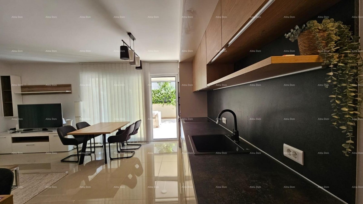 STOJA Moderno appartamento con terrazza di 80 m², a 100 m dal mare a Pola! 2