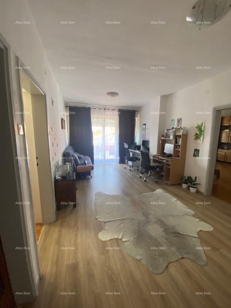 Velika samostojeća kuća. Pula. Veli vrh. 11