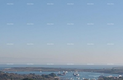 LIŽNJAN – DUE APPARTAMENTI DI 50 m² CON VISTA MARE, POSTI AUTO E RIPOSTIGLI