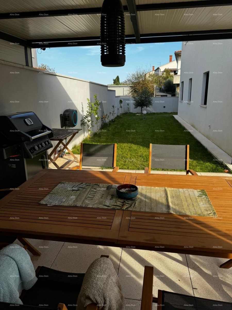 Appartamento modernamente arredato con piscina privata, giardino e posto auto, Pula! 13