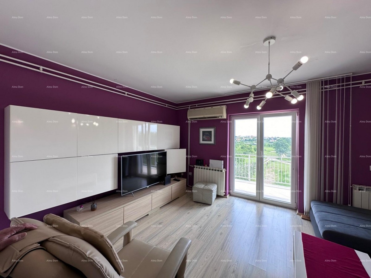 We are selling an apartment in a quiet location. Busoler. 12