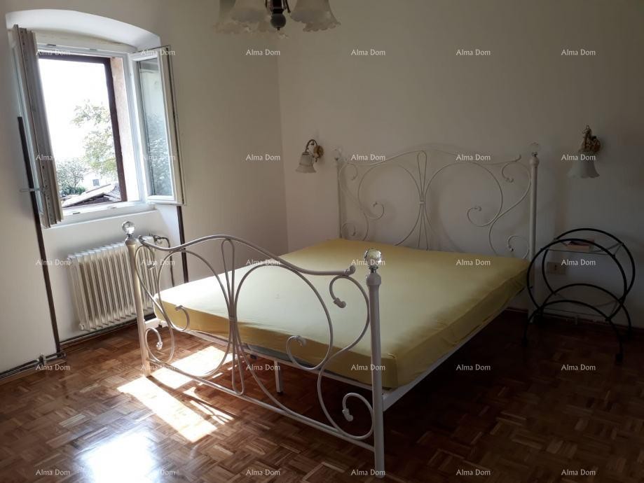 Prodaja- kamena kuća u nizu, u centru Brtonigle! 6