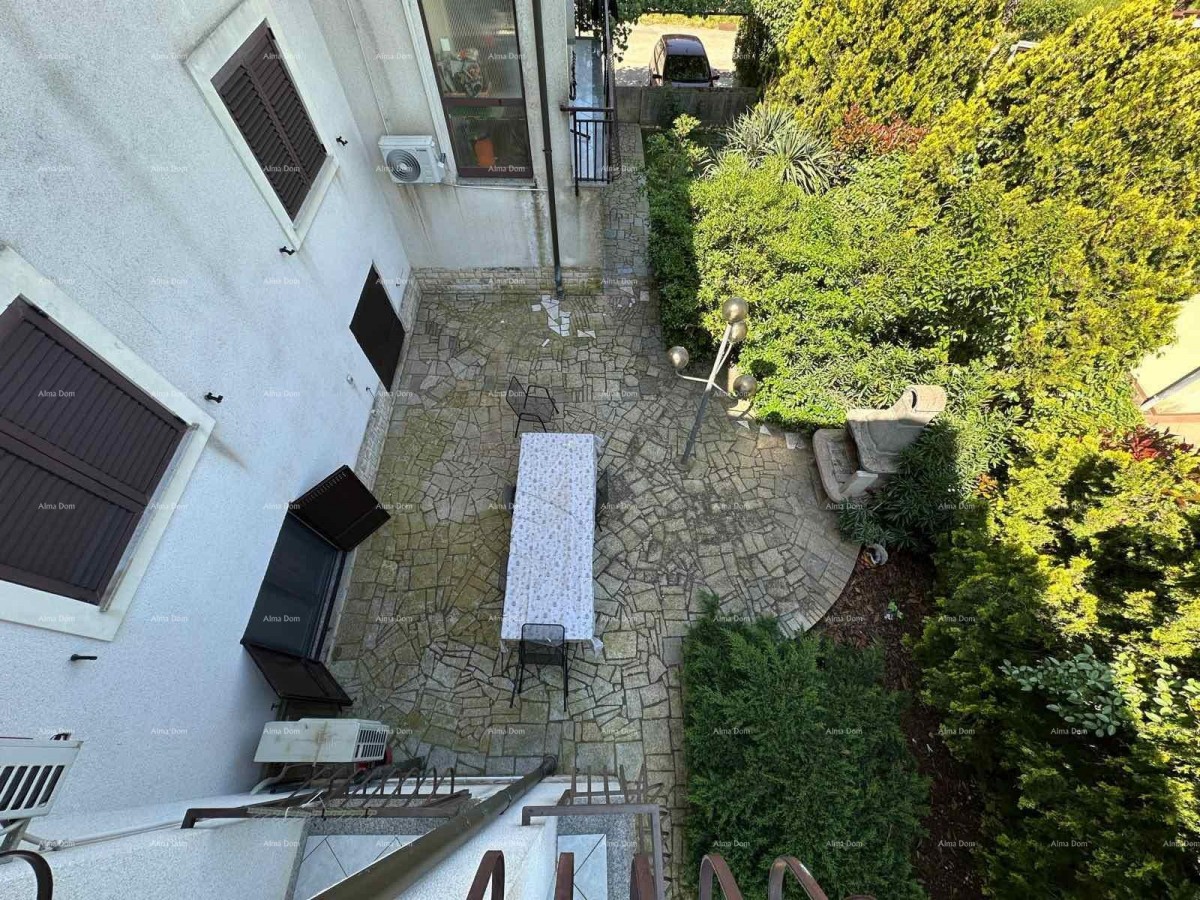 Prodajemo kuću sa pet apartmana na odličnoj lokaciji! 29