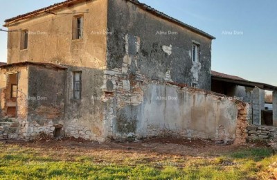 Galižana – stone house with building land and cistern